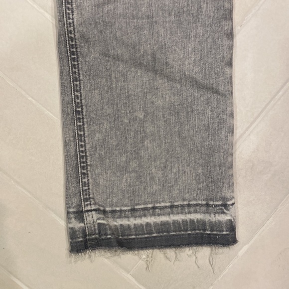 Women’s PAIGE brand new/ never worn grey cropped jeans, size 25. - Picture 5 of 5